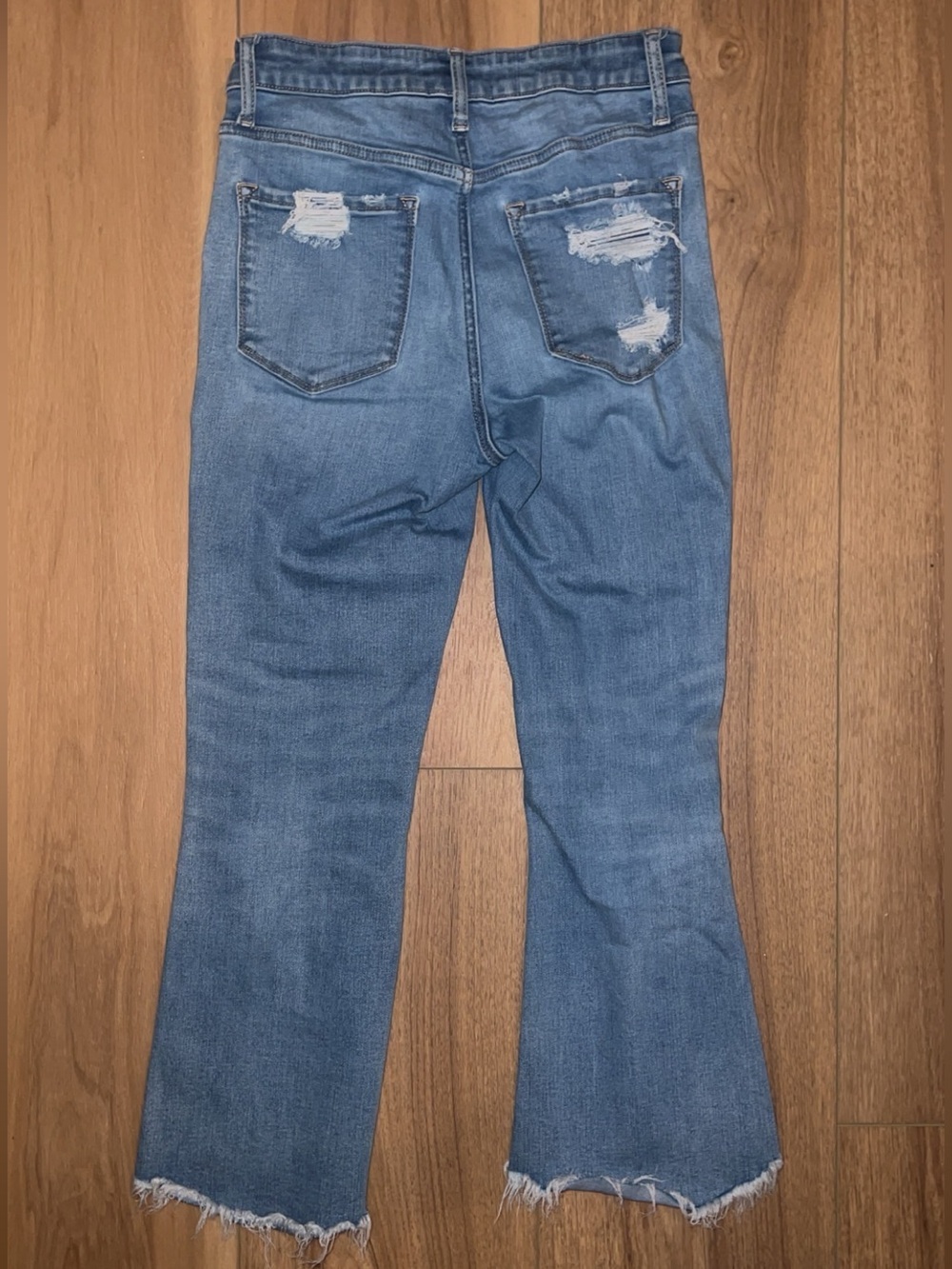 Lovervet - Light Blue Distressed Flare Jeans for Women - Picture 3 of 3